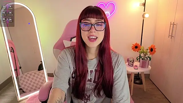 Snapshot of violet_ch chatting on 9, 6, 2026 violet ch online show from 9, 6, 2026