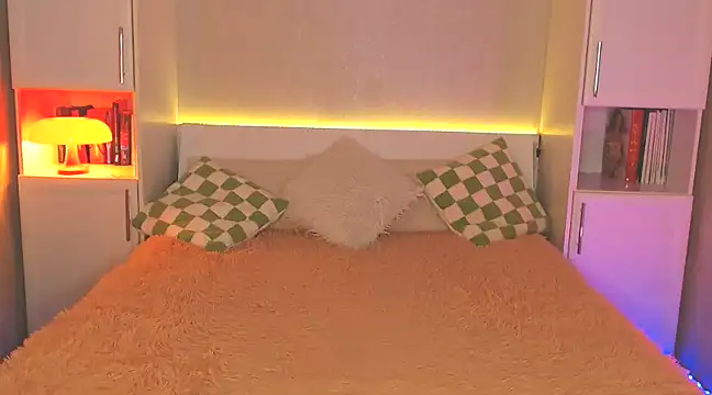 Leaaaaaaaaa online show from 7, 1, 2025