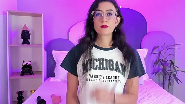 Snapshot of SophieGomez22 chatting on 3, 2, 2026 SophieGomez22 online show from 3, 2, 2026