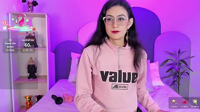 SophieGomez22 online show from 19, 10, 2025