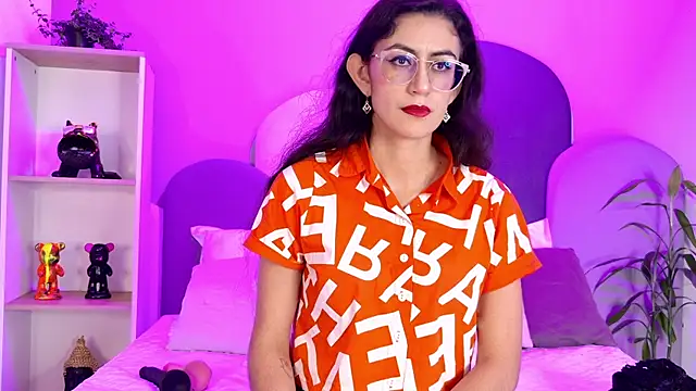 SophieGomez22 online show from 4, 5, 2026