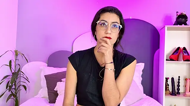 SophieGomez22 online show from 25, 5, 2026