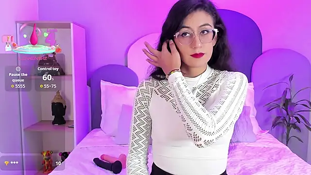 Snapshot of SophieGomez22 chatting on 14, 12, 2025 SophieGomez22 online show from 14, 12, 2025