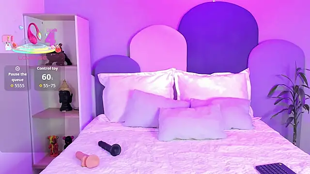 Snapshot of SophieGomez22 chatting on 21, 12, 2025 SophieGomez22 online show from 21, 12, 2025