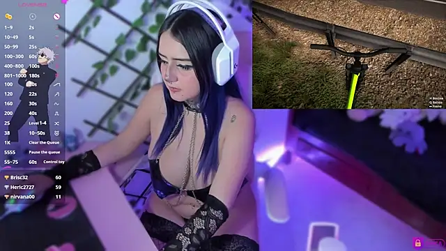 MaddyFooxx online show from 2, 2, 2025