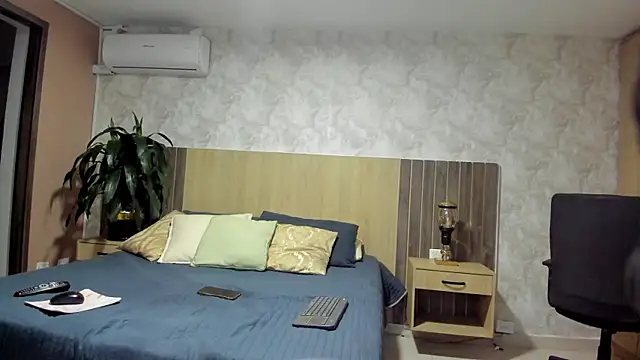 rebeca cortez  online show from 14, 4, 2026