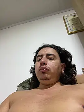 Snapshot of DanielGomez9 chatting on 8, 3, 2026 DanielGomez9 online show from 8, 3, 2026