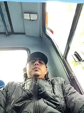 DanielGomez9 online show from 17, 11, 2025