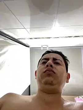 DanielGomez9 online show from 28, 2, 2025