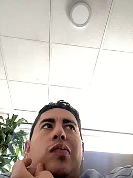 DanielGomez9 online show from 14, 3, 2025