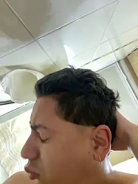 DanielGomez9 online show from 25, 2, 2025