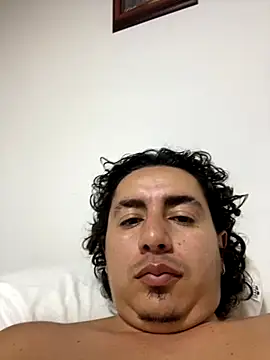 DanielGomez9 online show from 3, 11, 2025