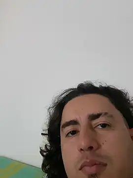 Snapshot of DanielGomez9 chatting on 1, 4, 2026 DanielGomez9 online show from 1, 4, 2026