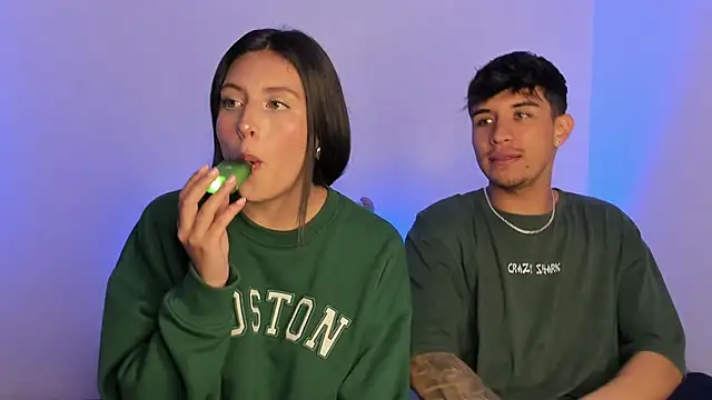 BradLovEmma  online show from 28, 2, 2025