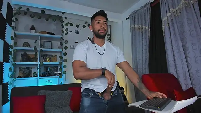 Couple muscle1 online show from 1, 12, 2025