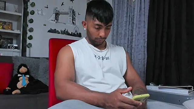 Couple muscle1 online show from 6, 10, 2025