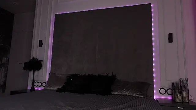 mila blvck online show from 25, 9, 2025