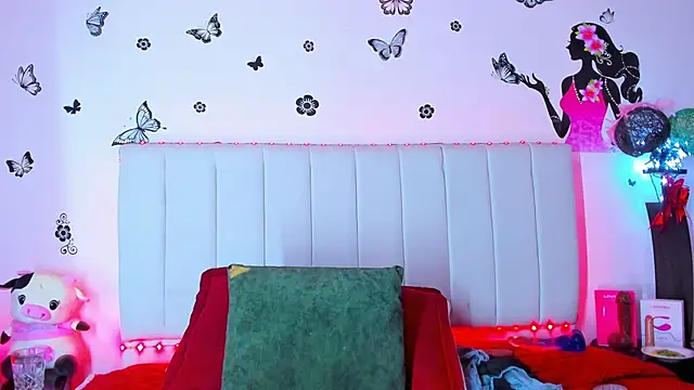 caro lyne  online show from 25, 3, 2026