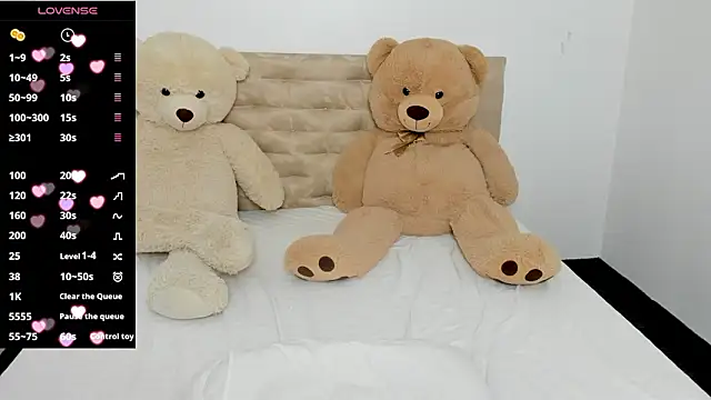 DarcieJane online show from 4, 12, 2024