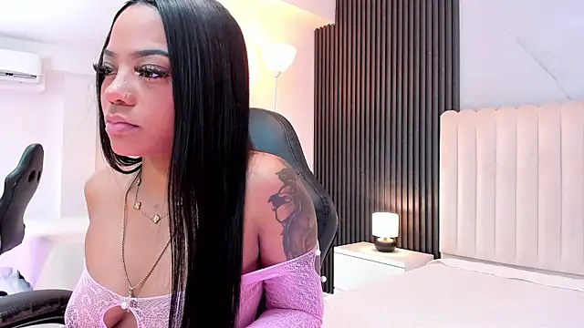 Snapshot of Madiee_Rhea chatting on 2, 2, 2026 Madiee Rhea online show from 2, 2, 2026