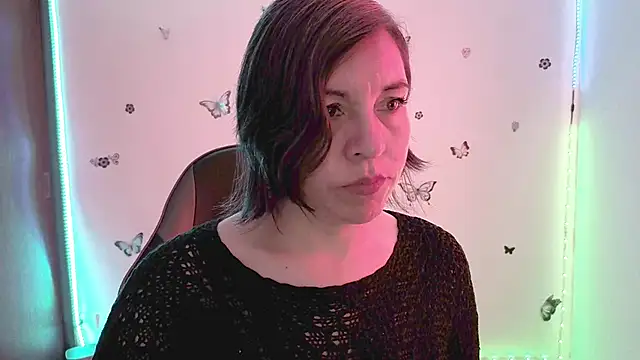 Lady breaks hearts online show from 3, 3, 2026