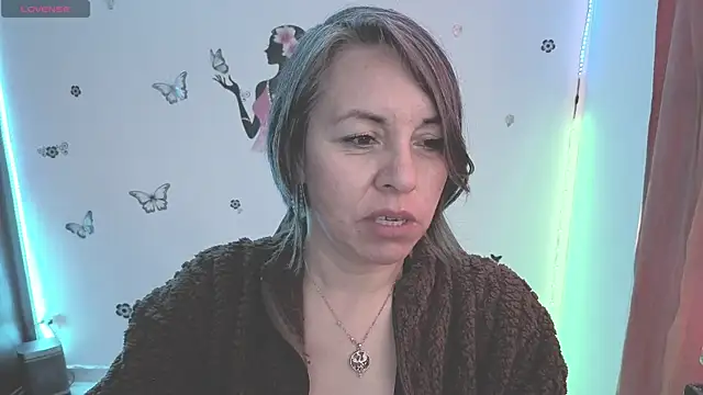 Snapshot of Lady_breaks_hearts chatting on 16, 7, 2026 Lady breaks hearts online show from 16, 7, 2026