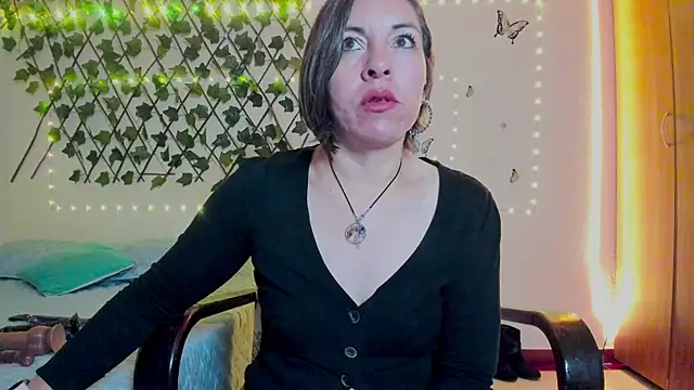 Snapshot of Lady_breaks_hearts chatting on 30, 9, 2025 Lady breaks hearts online show from 30, 9, 2025