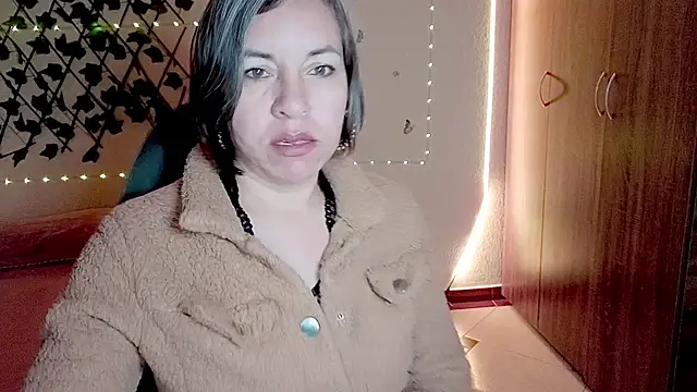 Snapshot of Lady_breaks_hearts chatting on 19, 11, 2025 Lady breaks hearts online show from 19, 11, 2025