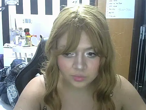 Snapshot of RuthBunny chatting on 10, 6, 2026 RuthBunny online show from 10, 6, 2026
