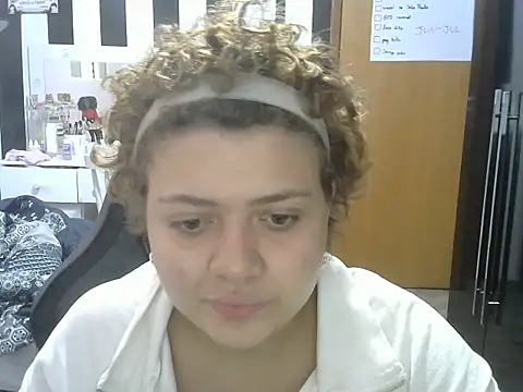 Snapshot of RuthBunny chatting on 9, 6, 2026 RuthBunny online show from 9, 6, 2026