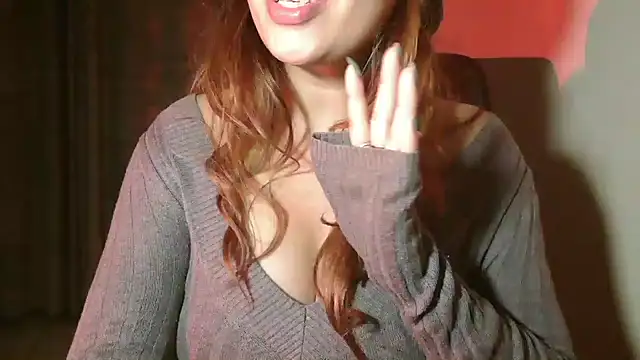 Snapshot of urvashihott chatting on 6, 1, 2025 urvashihott online show from 6, 1, 2025