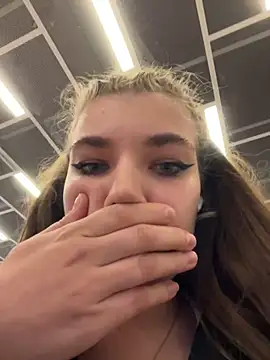 Snapshot of Holy_Tereza chatting on 3, 5, 2026 Holy Tereza online show from 3, 5, 2026