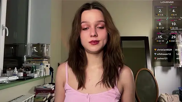 Addelin Moon online show from 1, 11, 2025