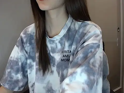 LiDonnaa online show from 4, 12, 2025