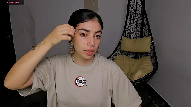 Nina-monroe online show from 15, 3, 2025