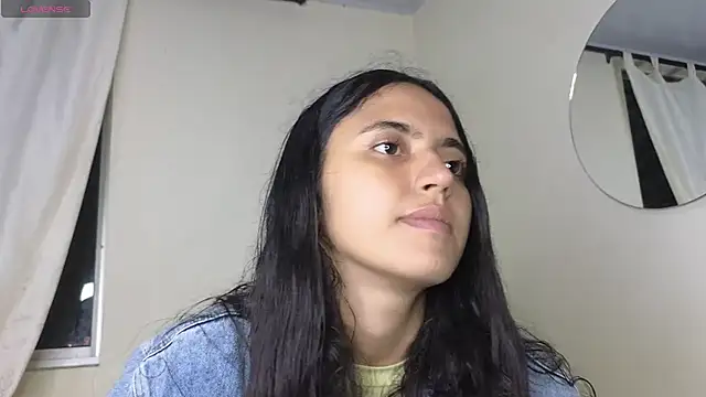 Snapshot of ViolettaSummer chatting on 30, 11, 2025 ViolettaSummer online show from 30, 11, 2025