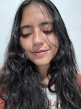 Snapshot of ViolettaSummer chatting on 1, 2, 2026 ViolettaSummer online show from 1, 2, 2026