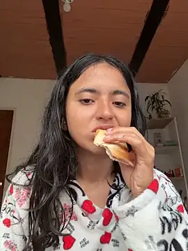 ViolettaSummer online show from 5, 4, 2026