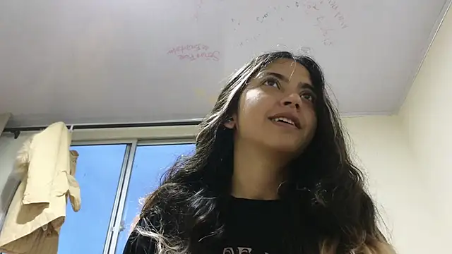 Snapshot of ViolettaSummer chatting on 21, 2, 2025 ViolettaSummer online show from 21, 2, 2025