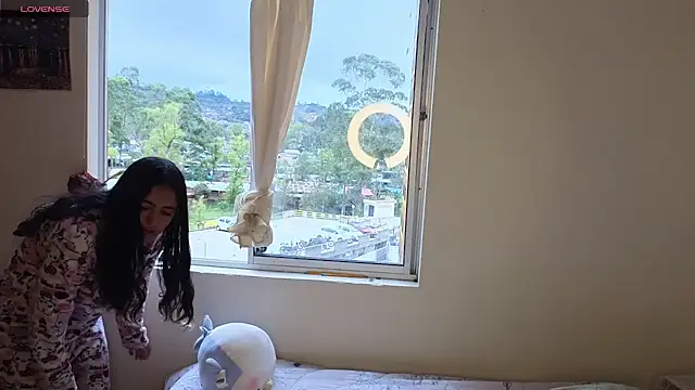 Snapshot of ViolettaSummer chatting on 10, 10, 2025 ViolettaSummer online show from 10, 10, 2025