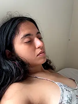 Snapshot of ViolettaSummer chatting on 30, 11, 2025 ViolettaSummer online show from 30, 11, 2025