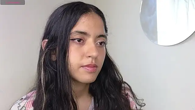 Snapshot of ViolettaSummer chatting on 12, 10, 2025 ViolettaSummer online show from 12, 10, 2025