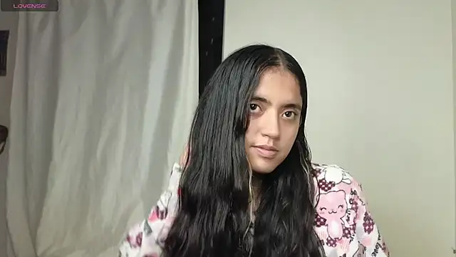 Snapshot of ViolettaSummer chatting on 12, 10, 2025 ViolettaSummer online show from 12, 10, 2025