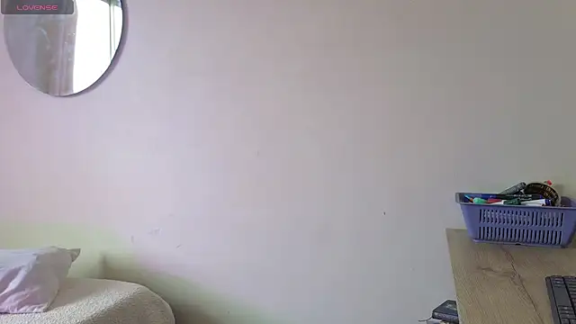 Snapshot of ViolettaSummer chatting on 26, 10, 2025 ViolettaSummer online show from 26, 10, 2025