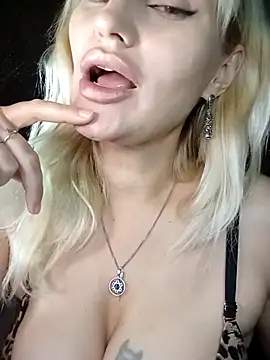 Freya Milf online show from 19, 9, 2025