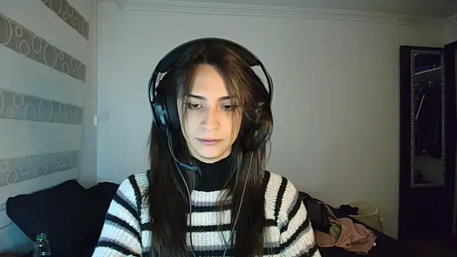 Snapshot of Dollbehavior_ chatting on 20, 10, 2025 Dollbehavior online show from 20, 10, 2025