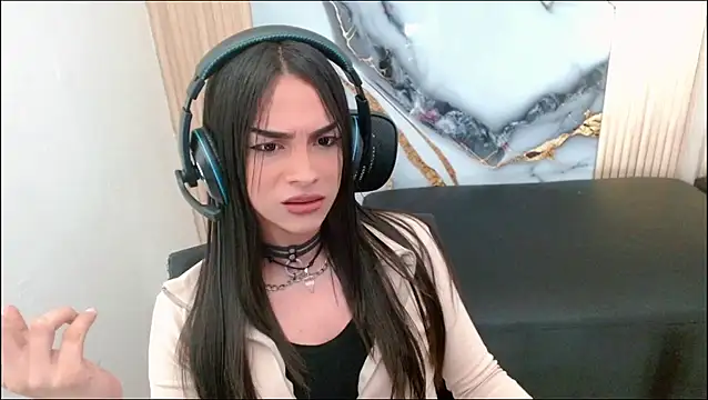 Snapshot of Dollbehavior_ chatting on 20, 9, 2025 Dollbehavior online show from 20, 9, 2025