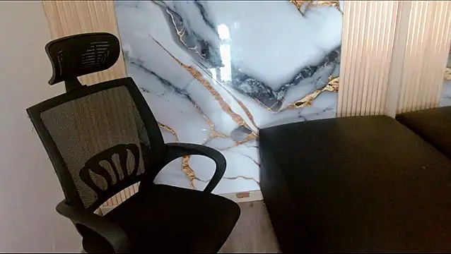 Snapshot of Dollbehavior_ chatting on 2, 10, 2025 Dollbehavior online show from 2, 10, 2025