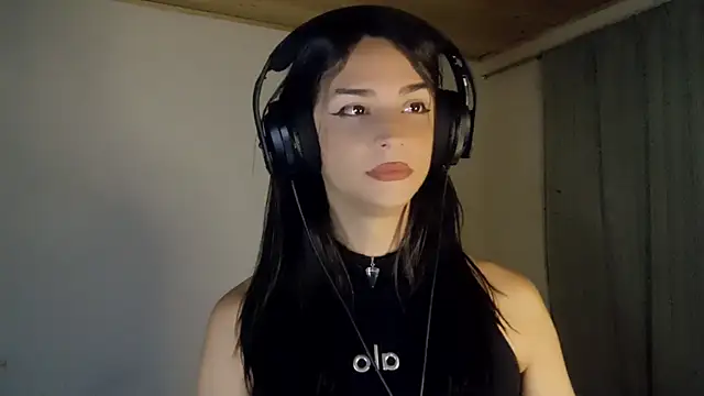 Snapshot of Dollbehavior_ chatting on 28, 11, 2025 Dollbehavior online show from 28, 11, 2025