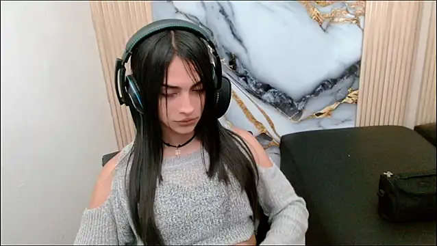 Snapshot of Dollbehavior_ chatting on 15, 9, 2025 Dollbehavior online show from 15, 9, 2025